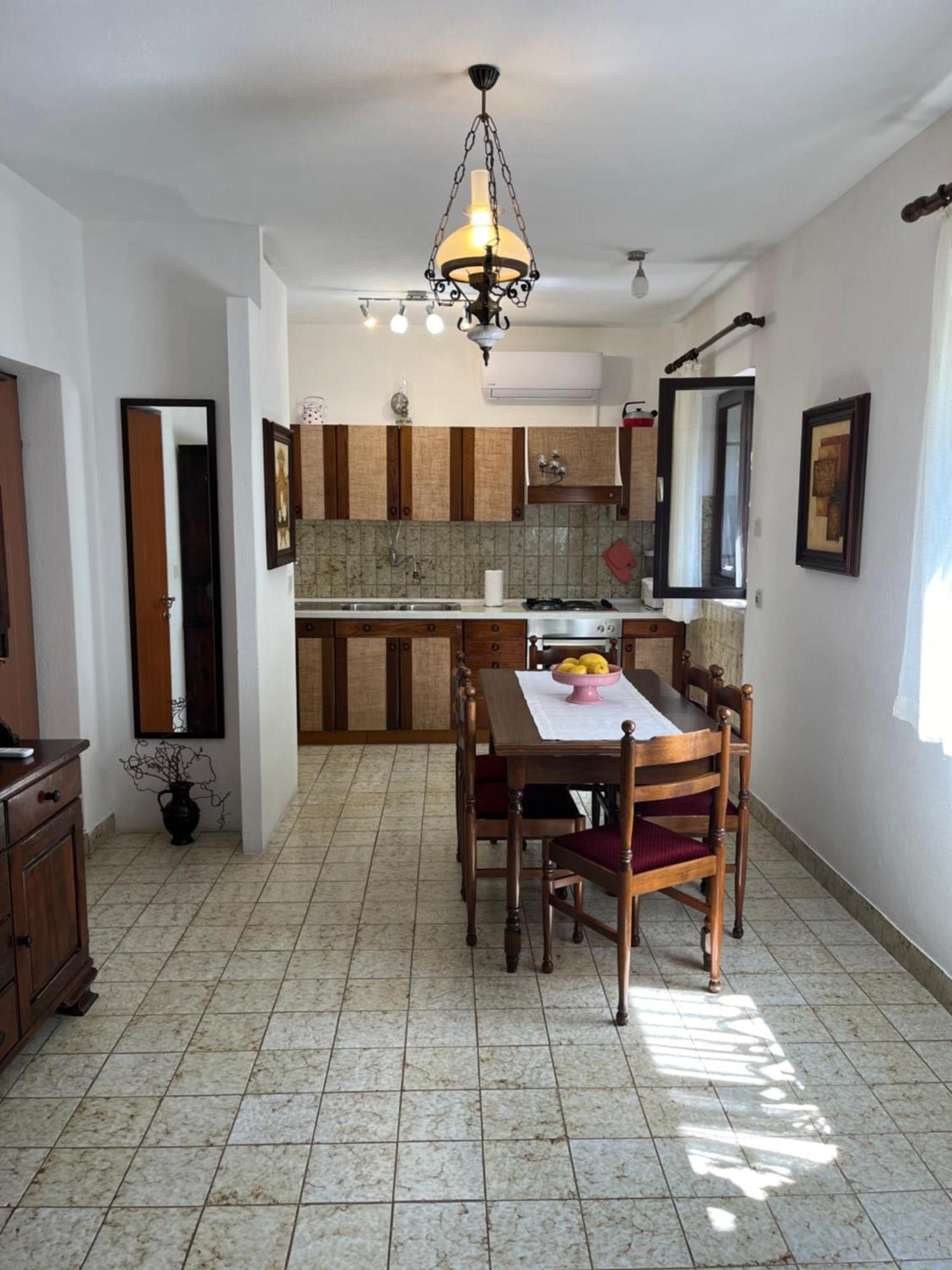 Apartman Mladenka Supetar Exterior foto