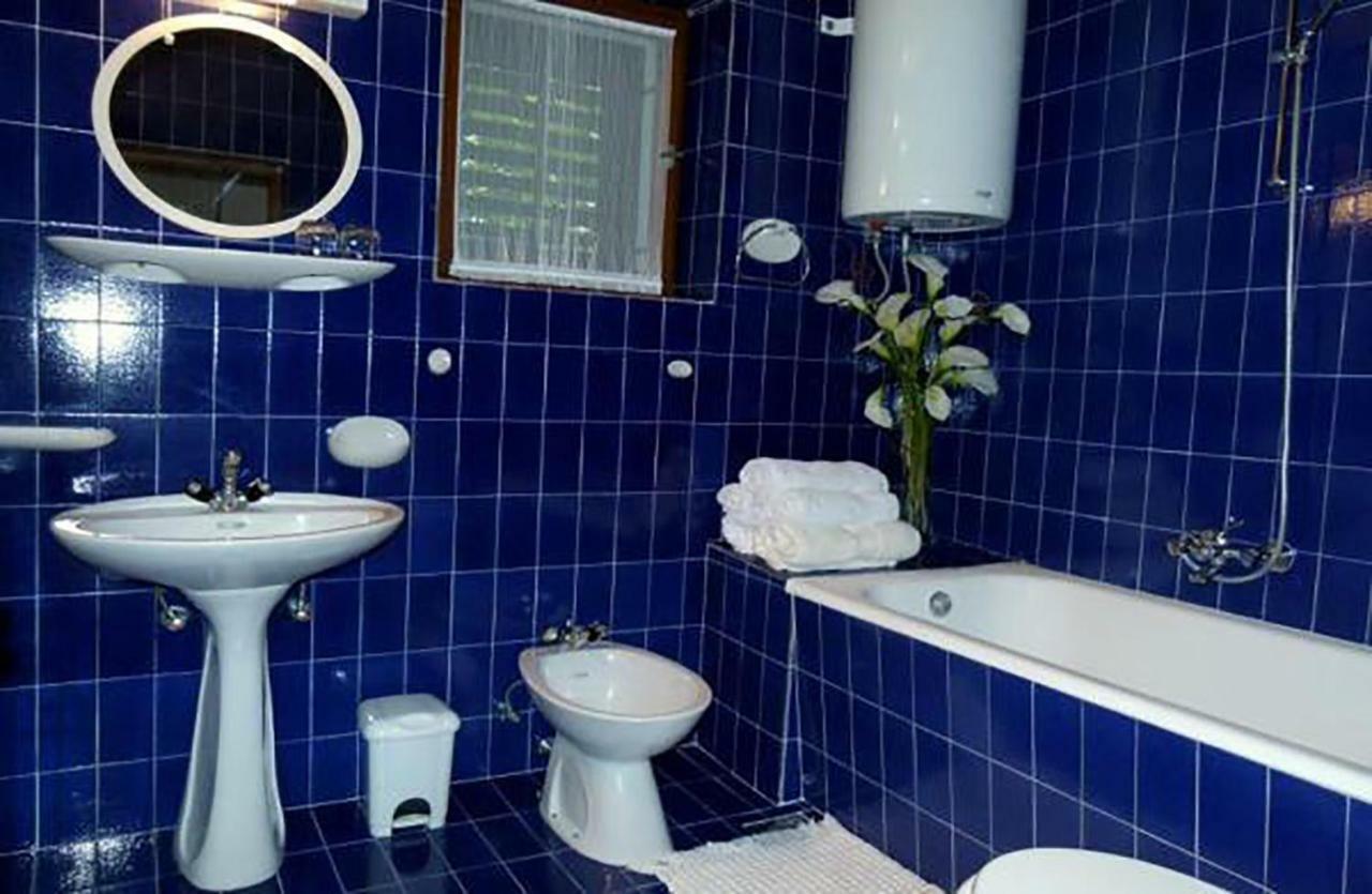 Apartman Mladenka Supetar Exterior foto